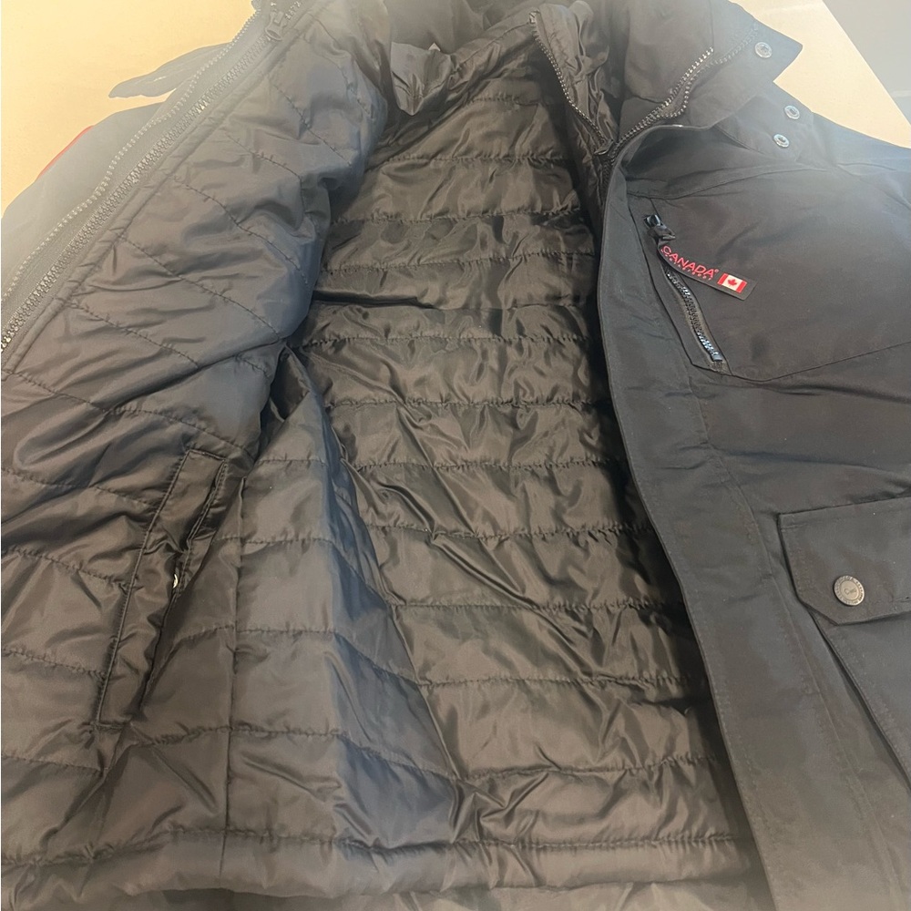 NWOT - Canada Goose Youth L (14/16) Black Puffer Jacket - Picture 12 of 16
